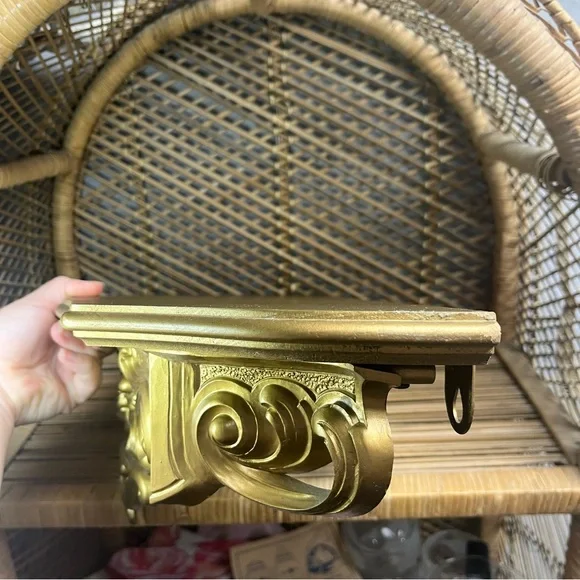 Vintage 1960s Gold Ornate Rose Wall Shelf Dart #3025  Hollywood Regency MCM - Picture 5 of 9
